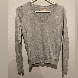 4/25 ! Women grey v-neck sweater